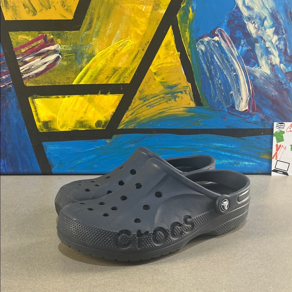 Crocs Clogs Navy Blue (Men’s 7 / Women’s 9)